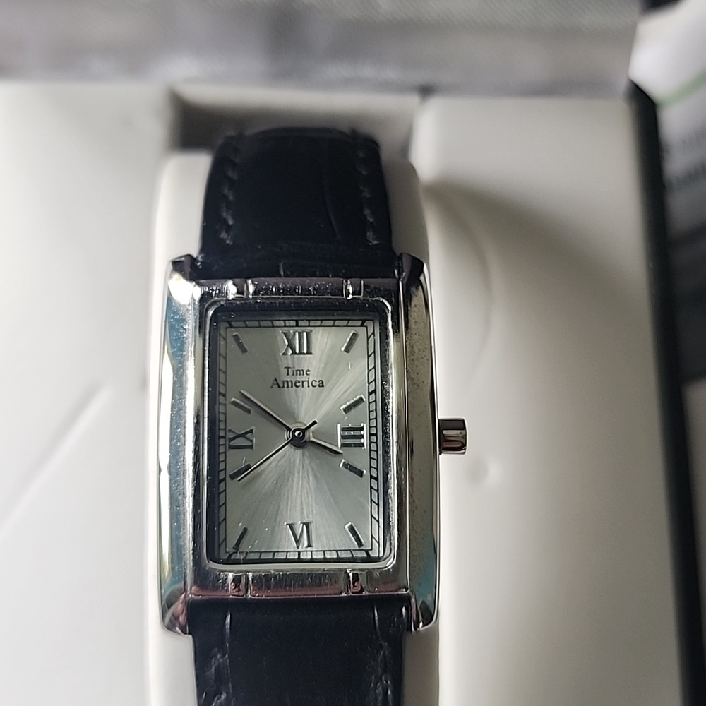 Time America Tank Style Watch - Picture 2 of 5